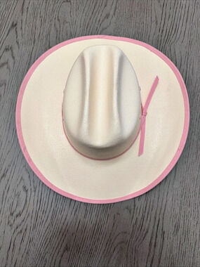 ONE STAR Pink & Cream Wide Brim Hat Like New